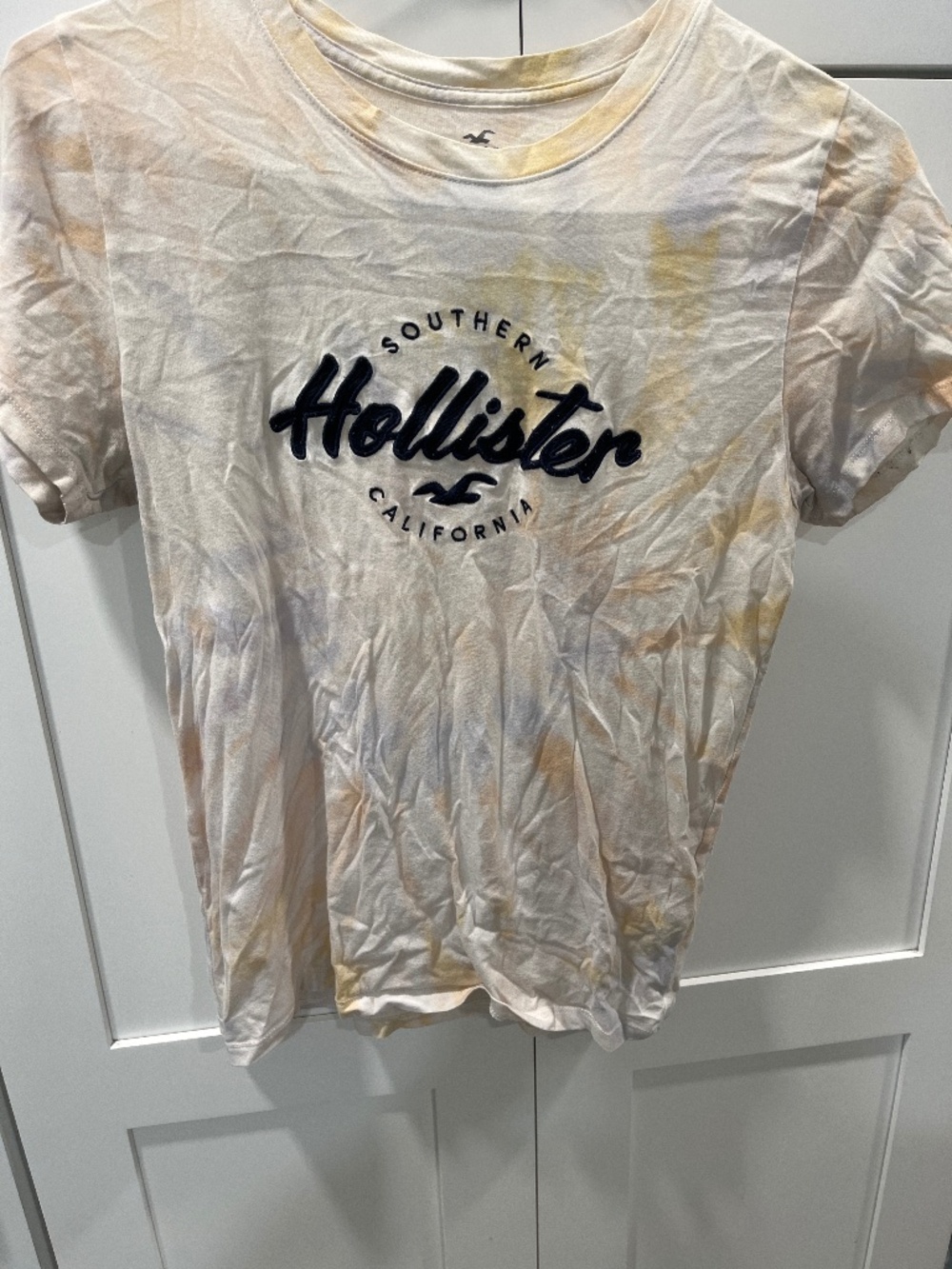 Hollister t-shirt
